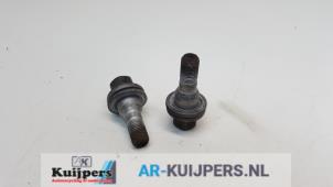 Used Set of wheel bolts Peugeot 207/207+ (WA/WC/WM) 1.4 16V VTi Price € 20,00 Margin scheme offered by Autorecycling Kuijpers