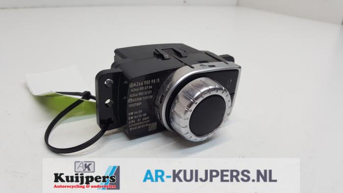Usagé Commande ordinateur de bord Mercedes CLA (117.3) 2.0 CLA-250 Turbo 16V 4-Matic Prix € 45,00 Règlement à la marge proposé par Autorecycling Kuijpers