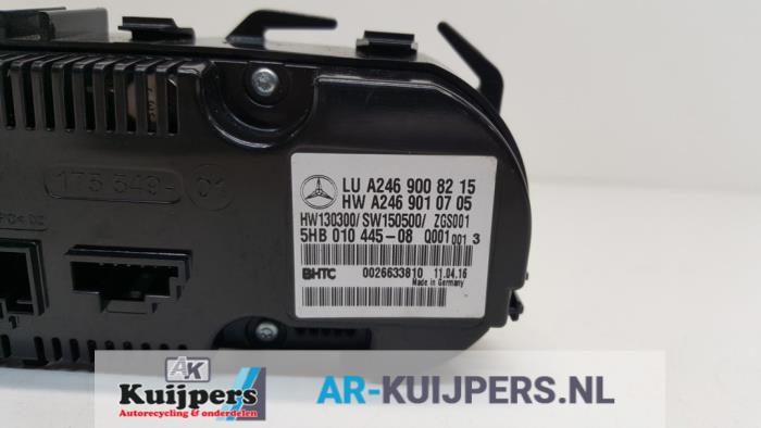 Air conditioning control panel from a Mercedes-Benz CLA (117.3) 2.0 CLA-250 Turbo 16V 4-Matic 2016