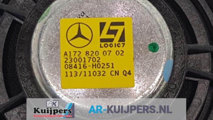 Haut-parleur d'un Mercedes-Benz CLA (117.3) 2.0 CLA-250 Turbo 16V 4-Matic 2016