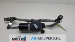 Used Wiper motor + mechanism Renault Clio III (BR/CR) 1.2 16V TCe 100 Price € 120,00 Margin scheme offered by Autorecycling Kuijpers