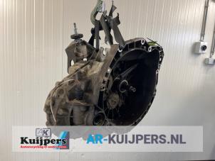 Used Gearbox Renault Master III (FD/HD) 2.2 dCi 16V Price € 200,00 Margin scheme offered by Autorecycling Kuijpers