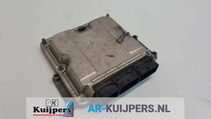 Used Engine management computer Renault Master II (FD/HD) 2.2 dCi 16V Price € 45,00 Margin scheme offered by Autorecycling Kuijpers