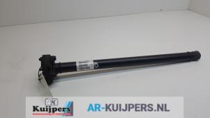 Used 4x4 front intermediate driveshaft BMW X5 (E70) 3.0d 24V Price € 80,00 Margin scheme offered by Autorecycling Kuijpers