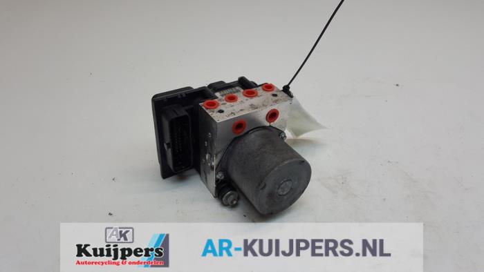 Używane Pompa ABS Peugeot 308 (4A/C) 1.6 16V THP 150 Cena € 70,00 Procedura marży oferowane przez Autorecycling Kuijpers