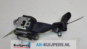 Begagnade Bakre säkerhetsbälte, höger Mercedes B (W245) 2.0 B-200 16V Turbo Pris € 30,00 Marginaltabell erbjuds av Autorecycling Kuijpers