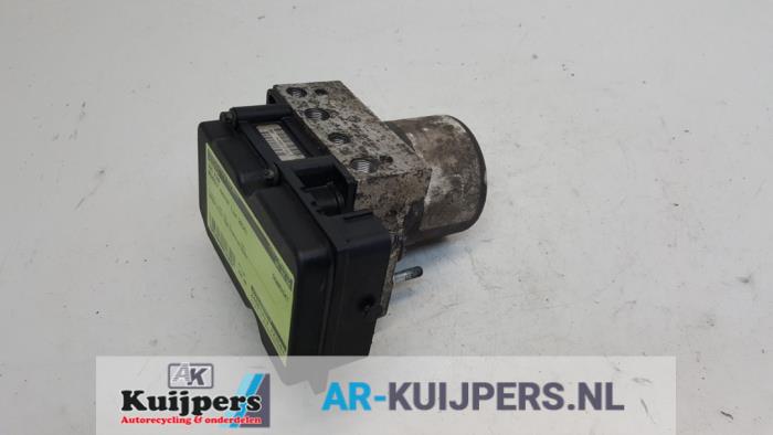 Używane Pompa ABS Renault Master III (EV/HV/UV/VA/VB/VD/VF/VG/VJ) 2.3 dCi 150 16V RWD Cena € 60,00 Procedura marży oferowane przez Autorecycling Kuijpers