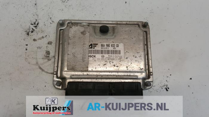Engine management computer from a Seat Alhambra (7V8/9) 2.0 2003