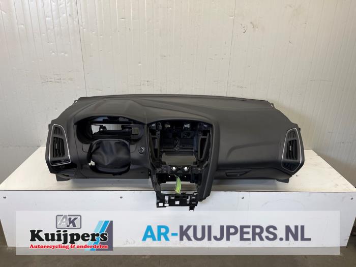 Używane Panel Ford Focus 3 Wagon 1.0 Ti-VCT EcoBoost 12V 125 Cena € 300,00 Procedura marży oferowane przez Autorecycling Kuijpers