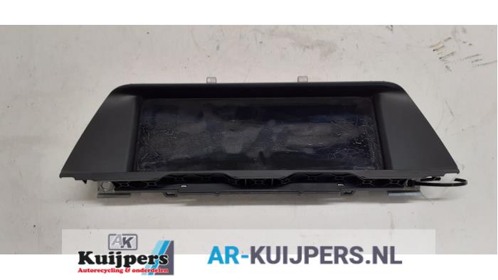 Gebrauchte Anzeige Innen BMW 5 serie (F10) 530i 24V Preis € 100,00 Margenregelung angeboten von Autorecycling Kuijpers