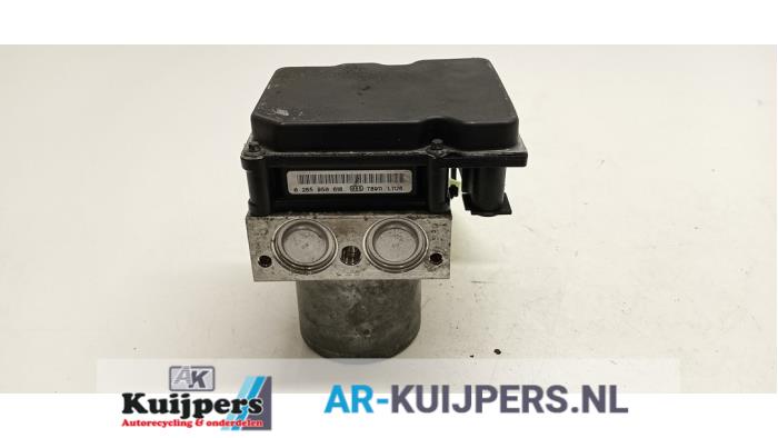 Usagé Bloc ABS Mercedes B (W245) 1.5 B-150 16V Prix € 35,00 Règlement à la marge proposé par Autorecycling Kuijpers