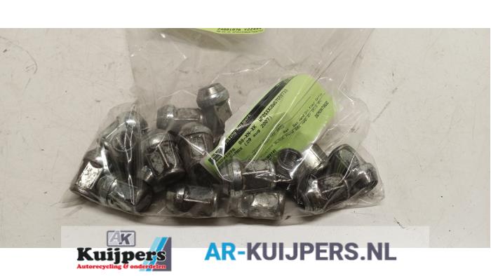 Używane Nakretka sruby kola Ford S-Max (GBW) 2.5 Turbo 20V Cena € 20,00 Procedura marży oferowane przez Autorecycling Kuijpers