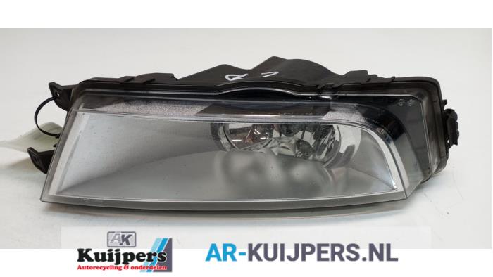 Używane Halogen prawy Skoda Octavia Combi (5EAC) 1.6 TDI Greenline 16V Cena € 24,00 Procedura marży oferowane przez Autorecycling Kuijpers