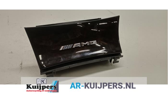 Begagnade Askkopp, fram Mercedes CLS (C219) 350 CDI 24V Pris € 40,00 Marginaltabell erbjuds av Autorecycling Kuijpers