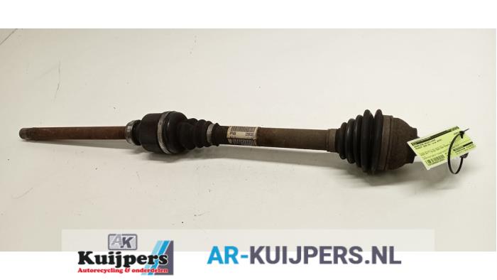 Gebrauchte Antriebswelle rechts vorne Peugeot 3008 I (0U/HU) 1.6 16V THP 155 Preis € 30,00 Margenregelung angeboten von Autorecycling Kuijpers