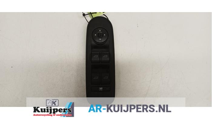Używane Przelacznik combi okienny Ford S-Max (GBW) 2.0 16V Cena € 25,00 Procedura marży oferowane przez Autorecycling Kuijpers