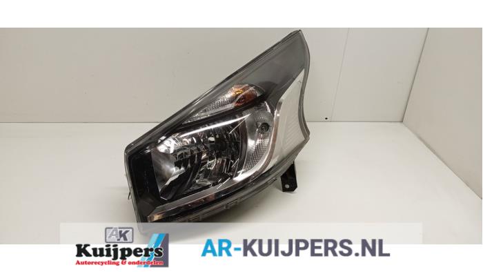 Używane Reflektor lewy Fiat Talento 1.6 MultiJet Biturbo 120 Cena € 120,00 Procedura marży oferowane przez Autorecycling Kuijpers