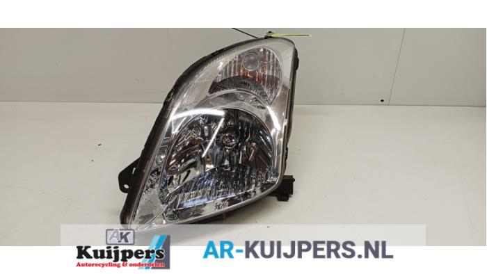 Gebrauchte Scheinwerfer links Suzuki Swift (ZA/ZC/ZD1/2/3/9) 1.5 VVT 16V Preis € 35,00 Margenregelung angeboten von Autorecycling Kuijpers