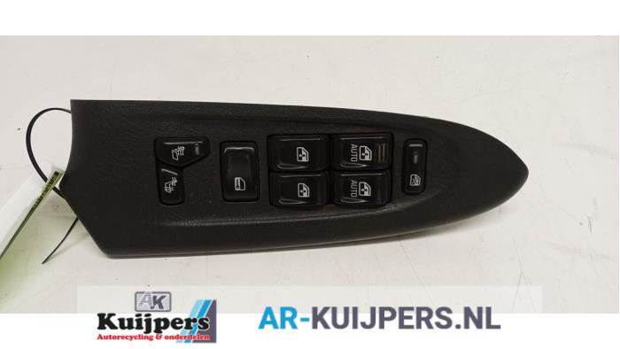 Usados Interruptor combinado de ventanillas Chevrolet TrailBlazer (KC) 4.2 24V AWD Precio € 50,00 Norma de margen ofrecido por Autorecycling Kuijpers