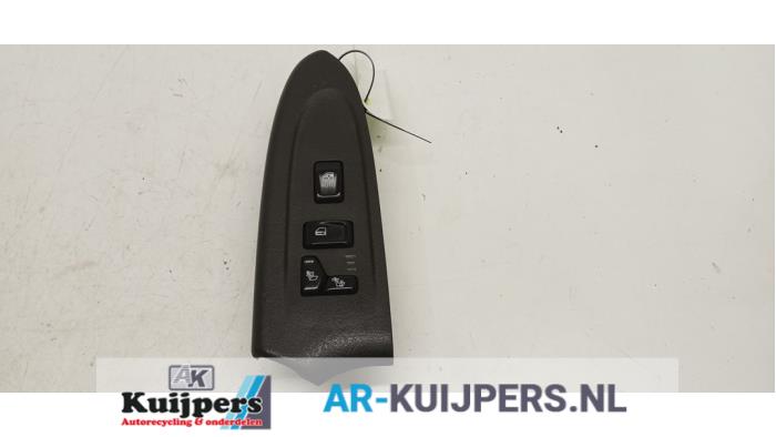 Usados Interruptor combinado de ventanillas Chevrolet TrailBlazer (KC) 4.2 24V AWD Precio € 50,00 Norma de margen ofrecido por Autorecycling Kuijpers