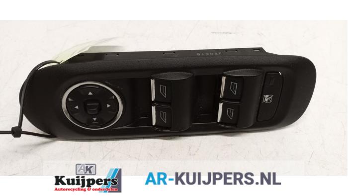 Usados Interruptor combinado de ventanillas Ford Mondeo IV 2.0 16V Precio € 20,00 Norma de margen ofrecido por Autorecycling Kuijpers