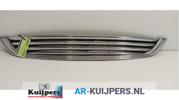 Begagnade Grill BMW Mini (R50/53) 1.6 16V Cooper Pris € 25,00 Marginaltabell erbjuds av Autorecycling Kuijpers