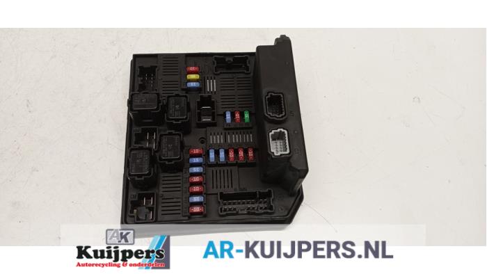 Begagnade Säkringsbox Renault Koleos I 2.5 16V Pris € 100,00 Marginaltabell erbjuds av Autorecycling Kuijpers