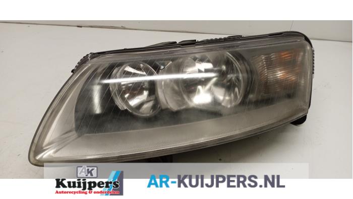 Używane Reflektor lewy Audi A6 Avant (C6) 2.4 V6 24V Cena € 65,00 Procedura marży oferowane przez Autorecycling Kuijpers