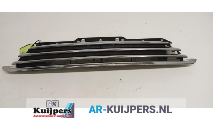 Używane Grill Mini Clubman (R55) 1.6 Cooper D Cena € 45,00 Procedura marży oferowane przez Autorecycling Kuijpers