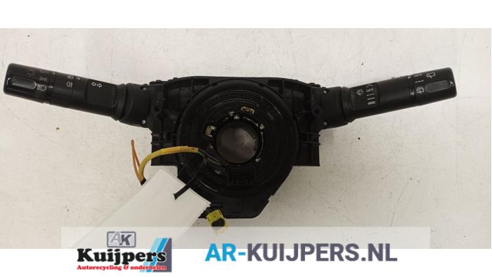Usados Interruptor combinado de ventanillas Mazda 2 (DE) 1.3 16V MZR Precio € 22,00 Norma de margen ofrecido por Autorecycling Kuijpers