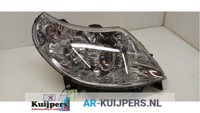 Używane Reflektor prawy Fiat Ducato (250) 3.0 D 160 Multijet Power Cena € 50,00 Procedura marży oferowane przez Autorecycling Kuijpers
