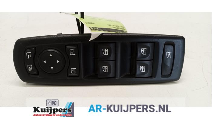 Usados Interruptor combinado de ventanillas Renault Laguna III (BT) 2.0 16V Precio € 33,00 Norma de margen ofrecido por Autorecycling Kuijpers