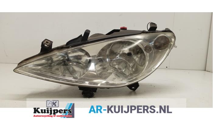 Usagé Reflektor lewy Peugeot 307 CC (3B) 2.0 16V Prix € 30,00 Règlement à la marge proposé par Autorecycling Kuijpers