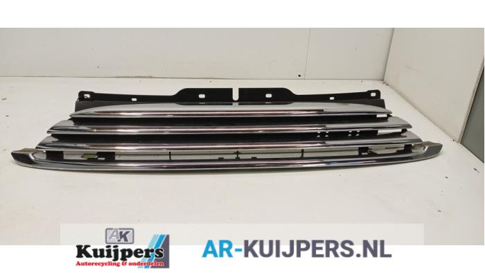 Używane Grill Mini Mini (R56) 1.4 16V One Cena € 45,00 Procedura marży oferowane przez Autorecycling Kuijpers