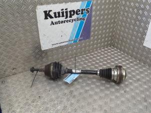 Usagé Arbre de transmission avant gauche Volkswagen Scirocco (137/13AD) Prix € 30,00 Règlement à la marge proposé par Autorecycling Kuijpers