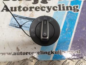 Used Light switch Volkswagen Up! (121) 1.0 12V 75 Price € 15,00 Margin scheme offered by Autorecycling Kuijpers