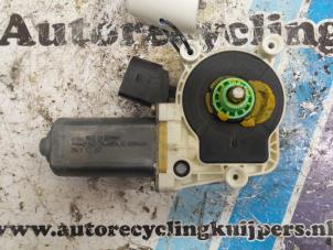 Used Door window motor BMW 5 serie Touring (E61) 525d 24V Price € 25,00 Margin scheme offered by Autorecycling Kuijpers