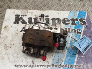 Used Electric fuel pump Renault Espace (JK) 2.2 dCi 16V Kat. Price € 56,00 Margin scheme offered by Autorecycling Kuijpers
