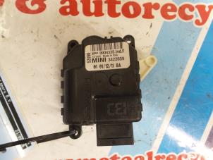 Used Heater valve motor Mini Clubman (R55) 1.6 16V Cooper Price € 10,00 Margin scheme offered by Autorecycling Kuijpers