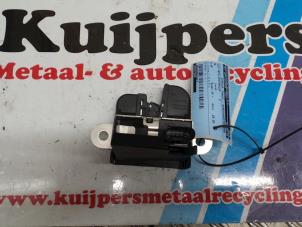 Usagé Mécanique de verrouillage hayon Volkswagen Up! (121) e-Up! Prix € 19,00 Règlement à la marge proposé par Autorecycling Kuijpers