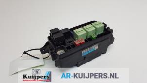 Used Fuse box Mini Clubman (R55) 1.6 16V Cooper Price € 35,00 Margin scheme offered by Autorecycling Kuijpers