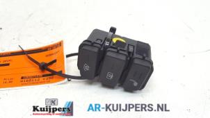 Usados Interruptor Volkswagen Up! (121) e-Up Precio € 14,00 Norma de margen ofrecido por Autorecycling Kuijpers