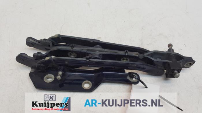 Set of hinges from a Volvo C70 (NC) 2.5 Turbo LPT 20V 1999