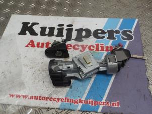 Used Ignition lock + key Ford Focus 2 Wagon 1.4 16V Price € 56,00 Margin scheme offered by Autorecycling Kuijpers