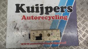 Used Interior display Opel Astra G (F08/48) 1.6 16V Price € 11,00 Margin scheme offered by Autorecycling Kuijpers