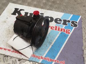 Used Power steering pump Renault Clio II (BB/CB) 1.6 Price € 15,00 Margin scheme offered by Autorecycling Kuijpers