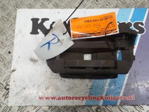 Used Front brake calliper, right Opel Vivaro 1.9 DTI 16V Price € 22,00 Margin scheme offered by Autorecycling Kuijpers