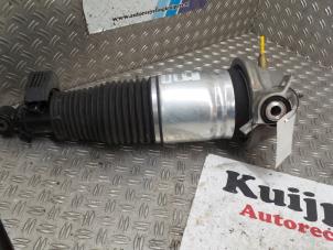 Used Rear shock absorber, right Audi Q7 (4LB) 3.0 TDI V6 24V Clean Diesel Price € 95,00 Margin scheme offered by Autorecycling Kuijpers
