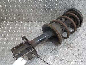 Used Front shock absorber, right Renault Scénic I (JA) 1.6 16V Price € 25,00 Margin scheme offered by Autorecycling Kuijpers