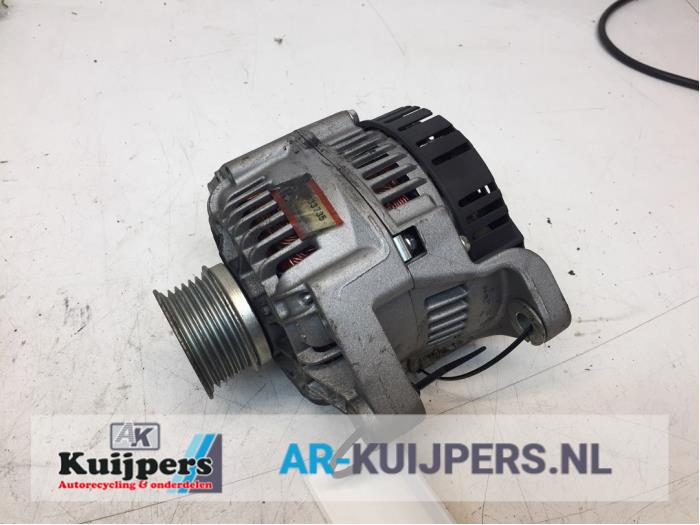 Dynamo from a Renault Master II (JD) 2.5 D T28 2002